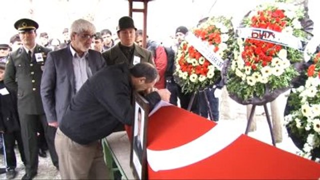 Erzurum - Şehit Olan Uzman Çavuş Uğur Gülmez, Memleketi Erzurum'da Toprağa Verildi