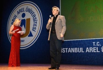 Dün Cumhurbaşkanı'na Hakaretten İfadesi Alınan Can Dündar Hakarete Yine Devam Etti