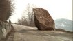 Vaste opération pour évacuer les énormes rochers sur la route des Ménuires et de Val Thorens