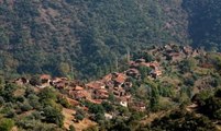 10 Kişinin Yaşadığı Hayalet Köy Kaderine Terk Edildi