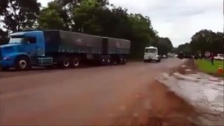GREVE DOS CAMINHONEIROS: Caravana de Santa Rosa/RS rumo à Brasília.