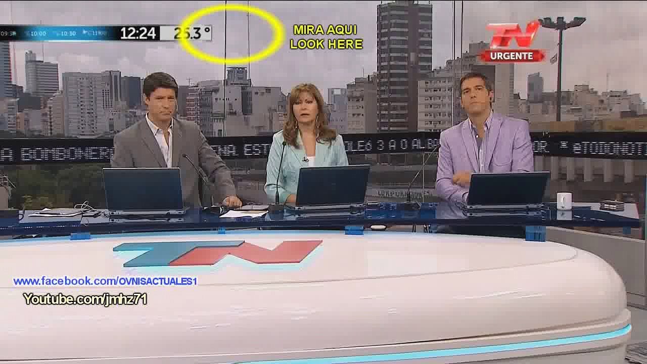 Aparece OVNI em programa de TV Argentina ao vivo em 01.03.2015