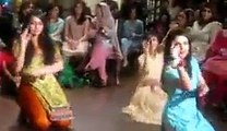 Beautiful Girl Dancing In Karachi Wedding