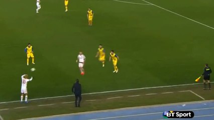 Filippo Inzaghi se fait remarquer avec une aile pigeon