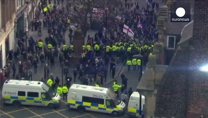 ساکنان نیوکاسل انگلستان علیه پگیدا تظاهرات کردند