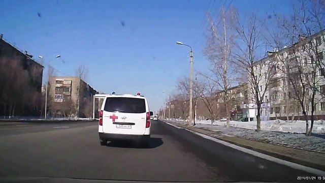 Авария со скорой - ДТП в Астане 28.02.2015