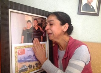 Oğlunun Cezaevinde Gördüğü İşkenceyle Şizofren Olduğunu İddia Etti