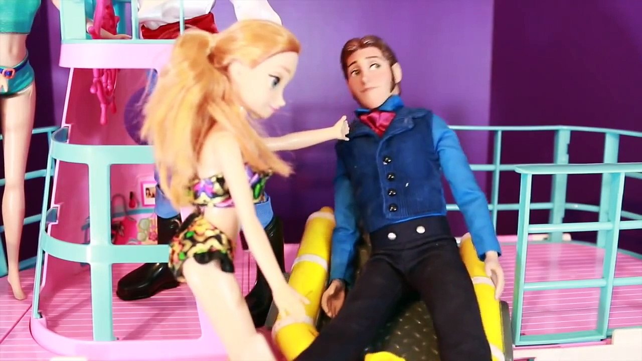 Frozen Cruise Ship Sinking AllToyCollector PART 2 Anna Kidnapped Ariel Mermaid Elsa Hans