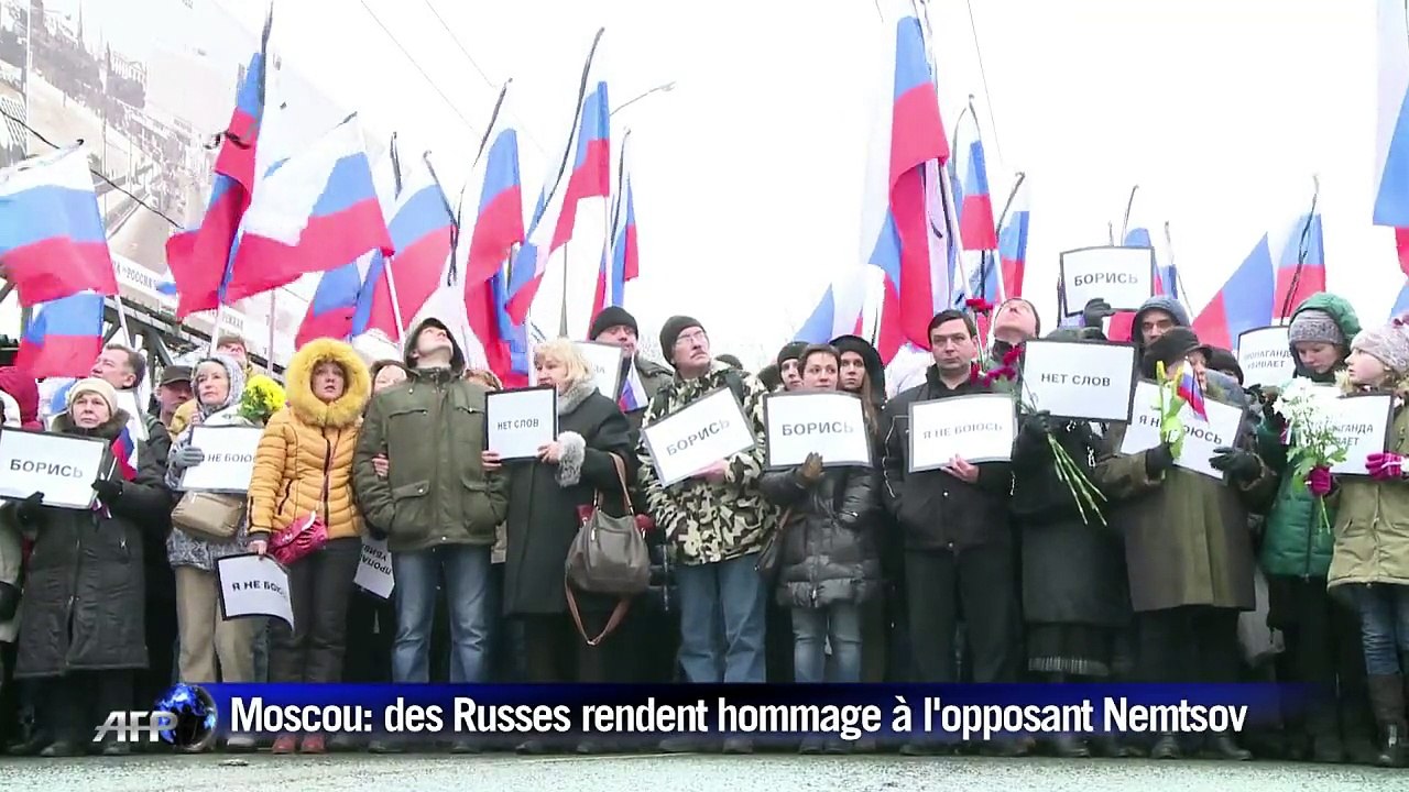 Moscou: les Russes rendent hommage à l'opposant Nemtsov