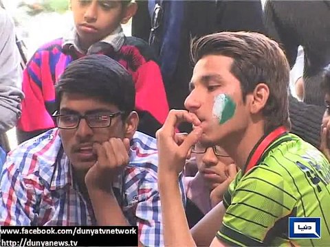 Dunya News - Karachi: Nation celebrates Pakistan's first victory of World Cup 2015
