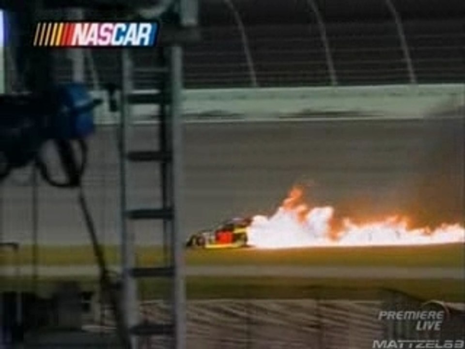 Nascar 2006  Montoya Crashes