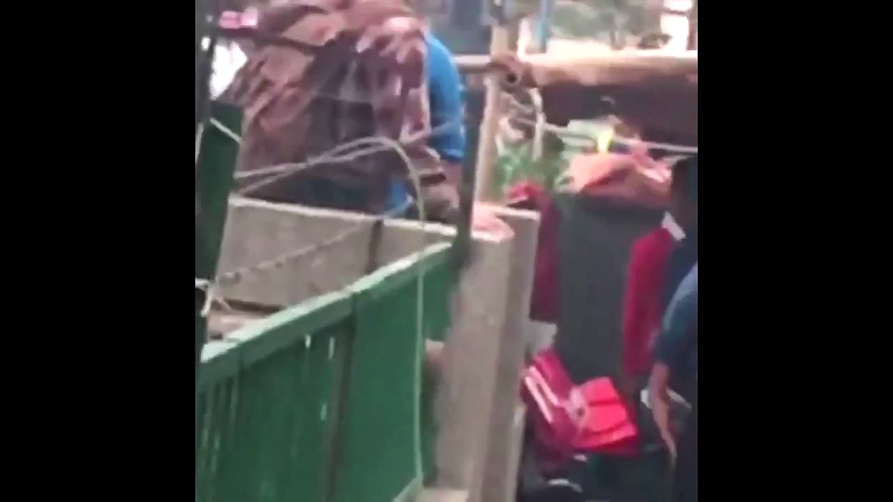 #SRK [ @iamsrk ] for #Fan sets #Delhi Dwarka 28.02.2015 (HD)