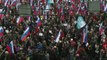 Milhares marcham em Moscou em memória do opositor Nemtsov