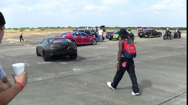Crazy Supra MKIV goes 200+ MPH!!
