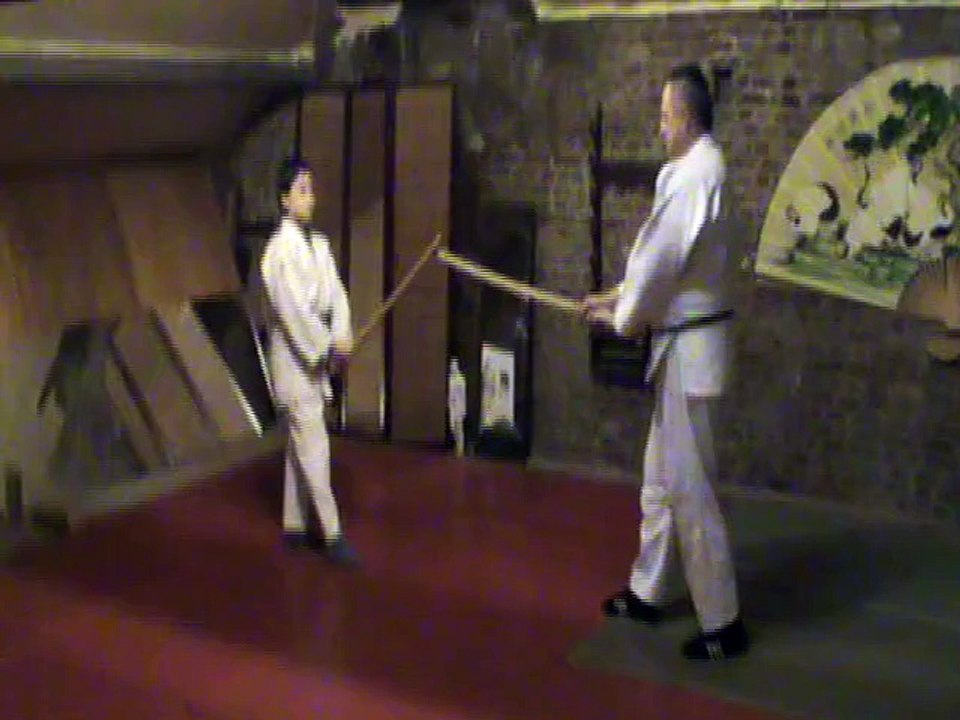 Ken : shomen awase migi KIRI GAESHI sans contact  maai