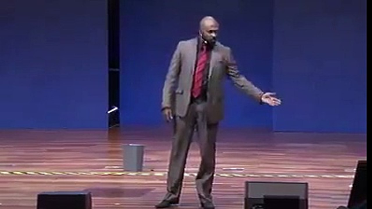 Must watch - World champion of public speaking 2014 1st place winner