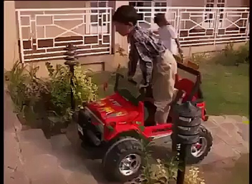 Benazeer ka bachpan
