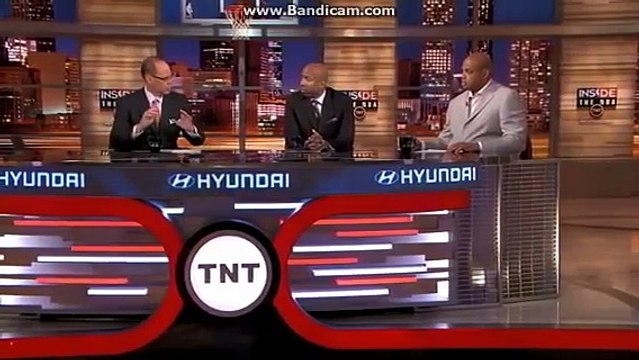 Charles Barkley has another terrible golf swing and breaks his club