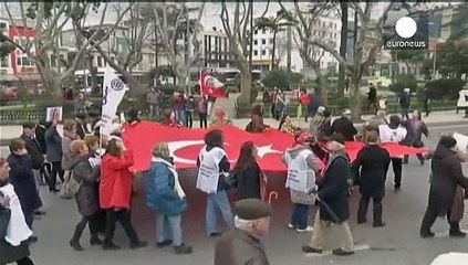 Nach Mord an Özgecan: Türkische Frauen protestieren gegen Gewalt