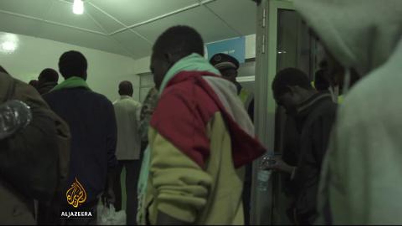 Senegalese migrants flee Libya violence