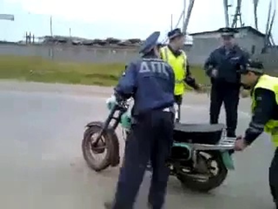 funny Motorcycle Fled From Police
