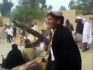 Jab Pathaan Paagal Ho Jayein To Kya Karte Hain, Watch This Interesting Video