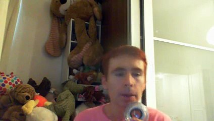 Wiwi égratigne "une fleur fanée" de Christa