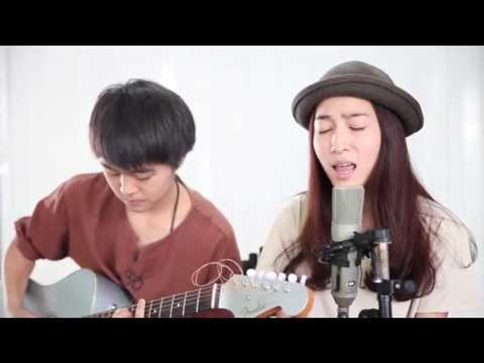 อยู่อย่างเหงาๆ (สิงโต นำโชค ) cover - Pie and Cha