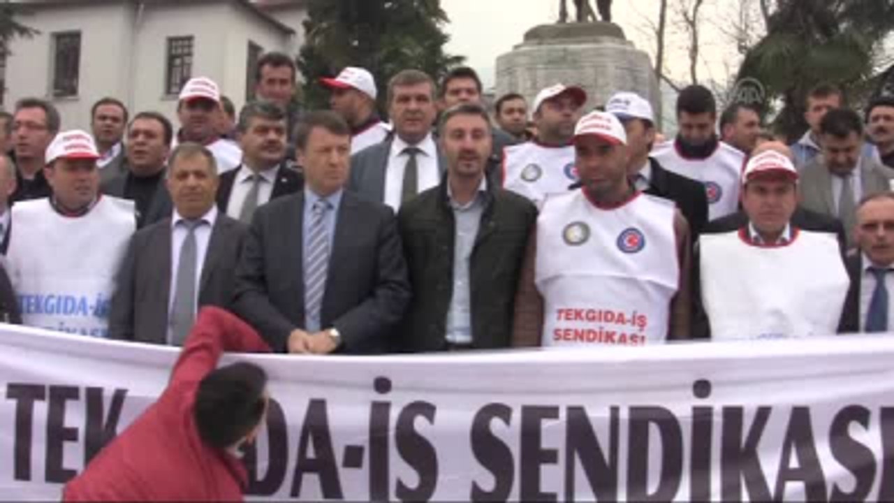Fabrika İşçilerinden Eylem