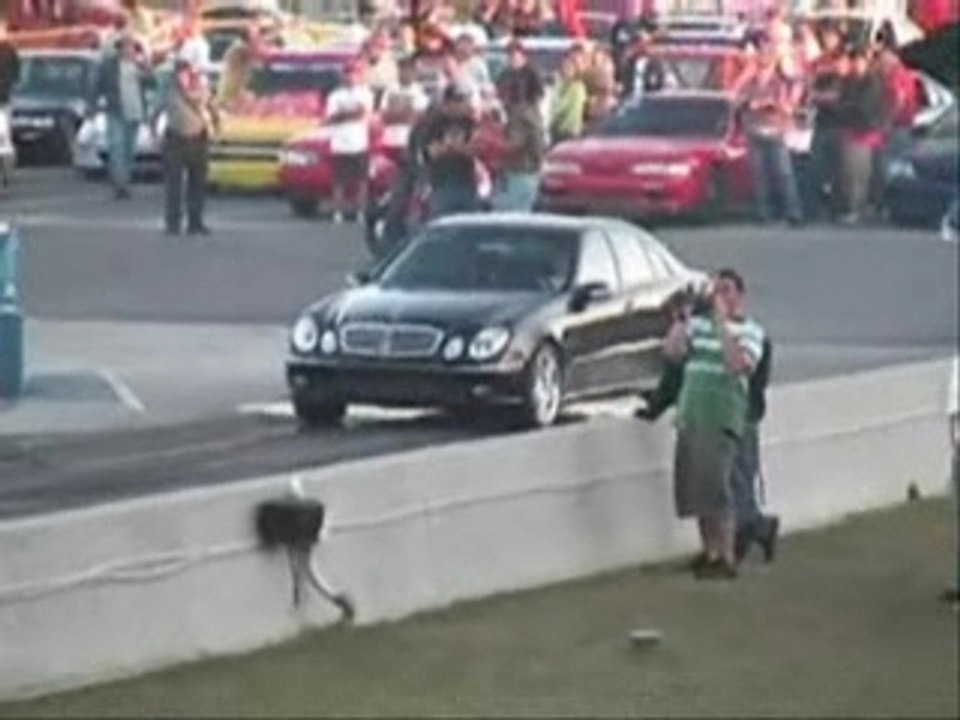MERCEDES E63 AMG VS E500
