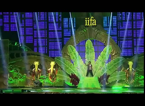 Shahid Kapoor Performance @ IIFA Awards 2011