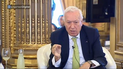 Margallo dice que Zapatero perjudicó un acuerdo "bajo cuerda" con Castro