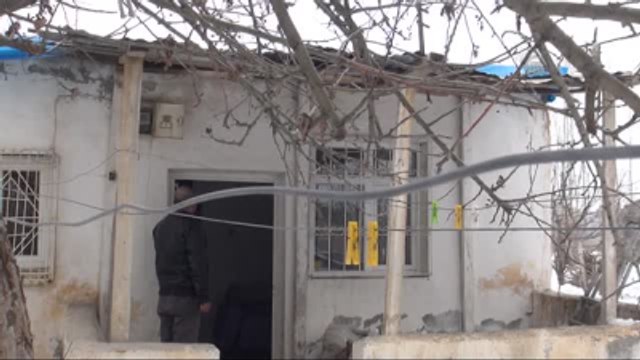 Tatvan'da Evi Yıkılan Aileye, Kaymakamlık Sahip Çıktı