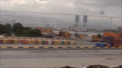 İzmir'de Kaçakçılık Operasyonu