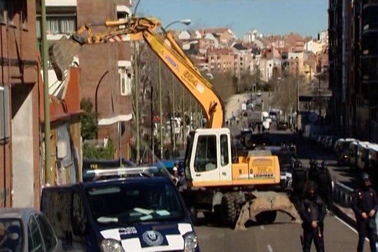 Once detenidos en un desalojo y demolición en Madrid