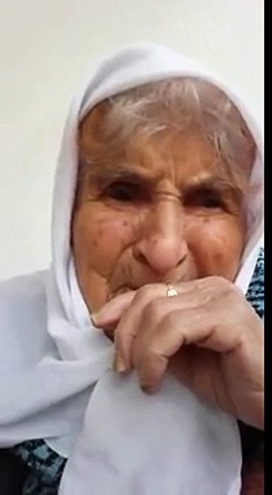 Kendini ilk kez kamerada gören nine