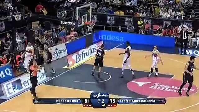 Baston générale entre Bilbao Basket et Laboral Kutxa Baskonia