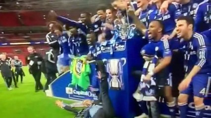 Les réactions de José Mourinho après la victoire de Chelsea en finale de la Capital One Cup