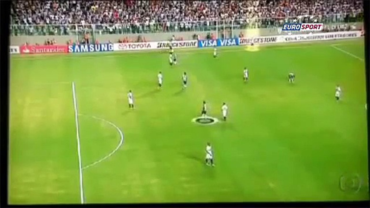 Ronaldinho et la feinte de l'eau