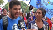 ARGENTINA: Thousands Come Out to Support President Fernández