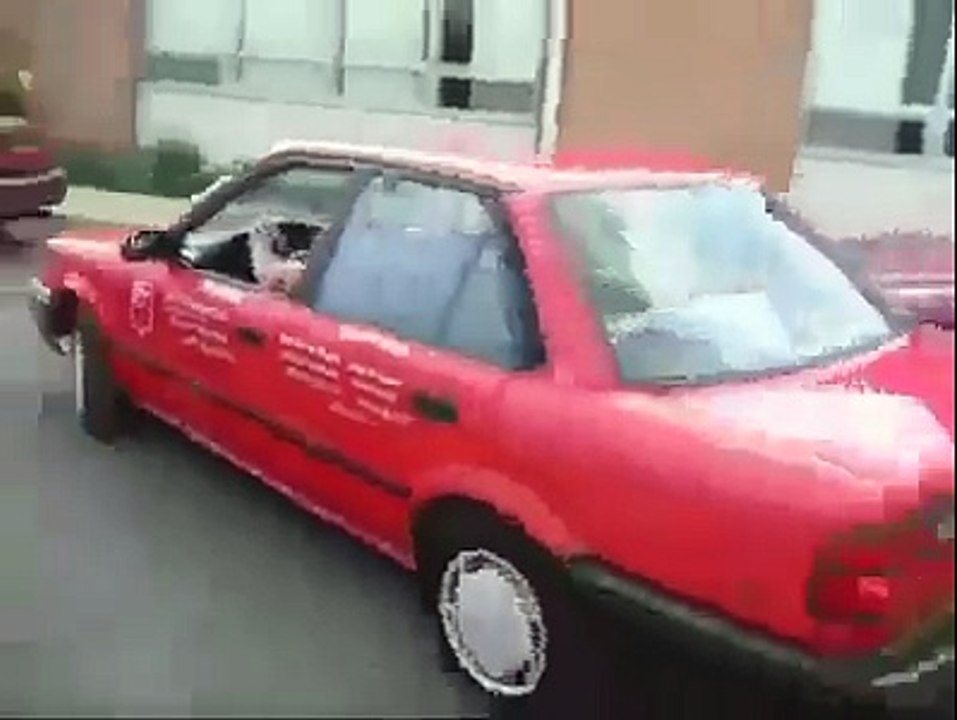 Amazing car automatically Parallel parking.