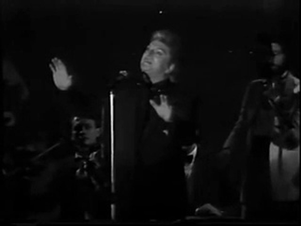 Dertliyim Ruhuma Hicranımı Sardım Da Yine - Zeki Müren