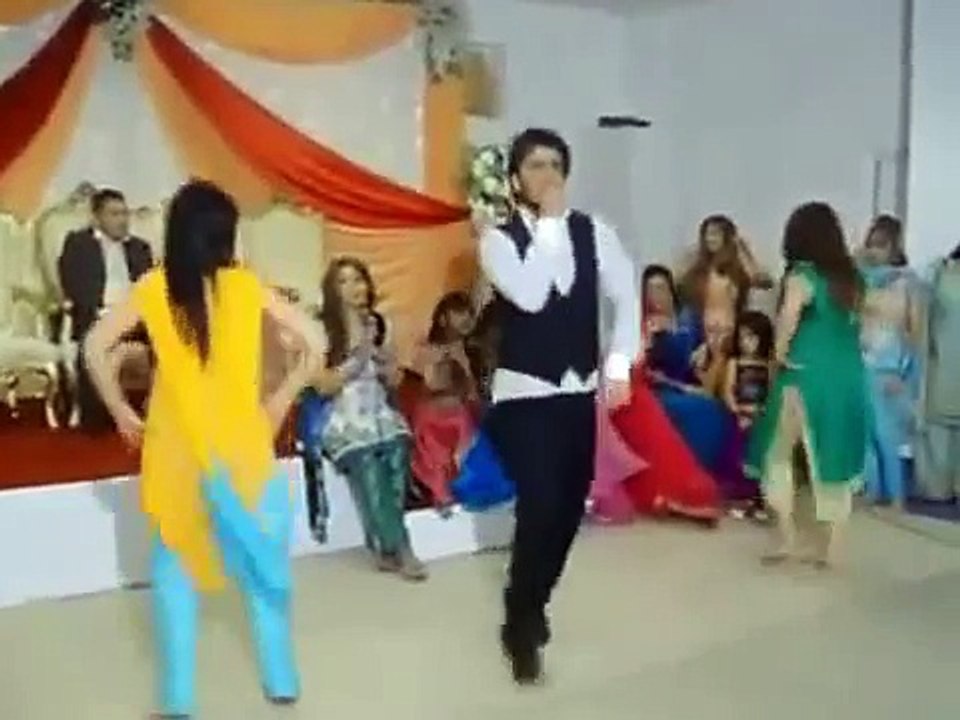 hot pakistani dance
