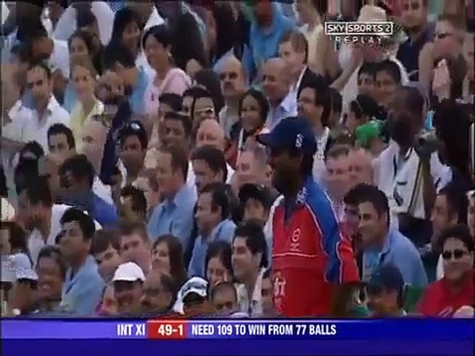 Anil Kumble outsmarts Legendary Lara