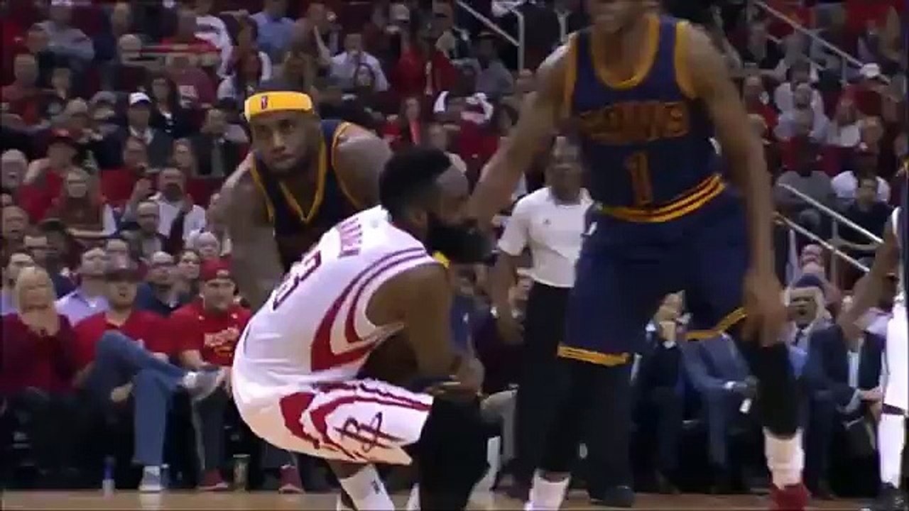 James Harden frappe Lebron James là où ça fait mal !