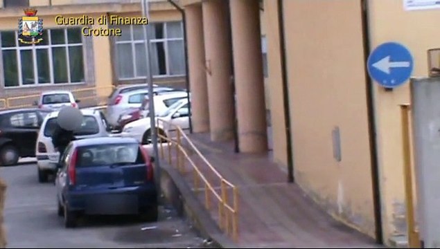 Crotone - Scoperti due falsi ciechi, truffa allo stato per 120 mila euro (03.03.15)