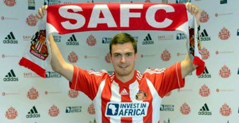 Sunderland, Küçük Kızla Cinsel İlişkiye Giren Futbolcuyu Kovdu