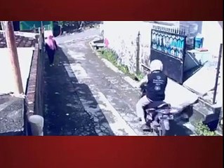 چور کو پڑ گئے مور۔۔۔،،،