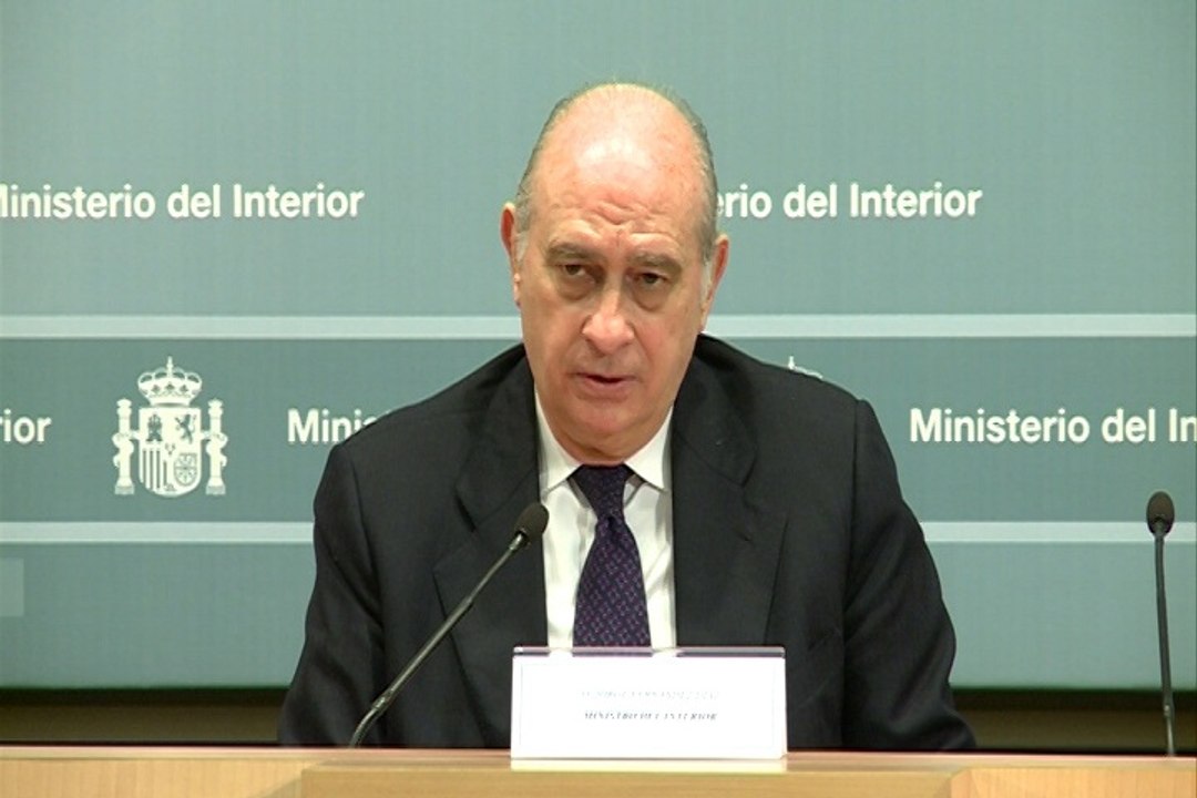 Fernández Díaz ensalza la obra 'Relatos de Plomo'