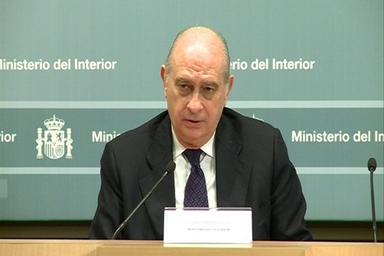 Fernández Díaz ensalza la obra 'Relatos de Plomo'